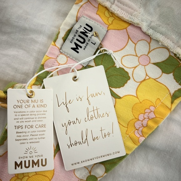 Handkerchief Top and Arizona High Waisted Shorts
Show Me Your Mumu - Picture 5 of 7